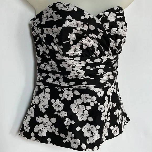 White House Black Market Strapless Silk Corset Top Size 4 - Picture 3 of 10